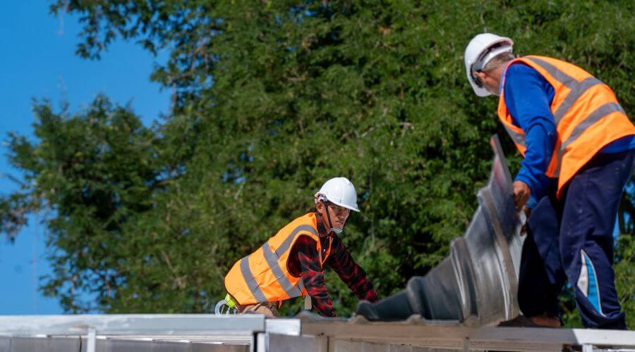 Professional gutter cleaning in Ravenna, OH